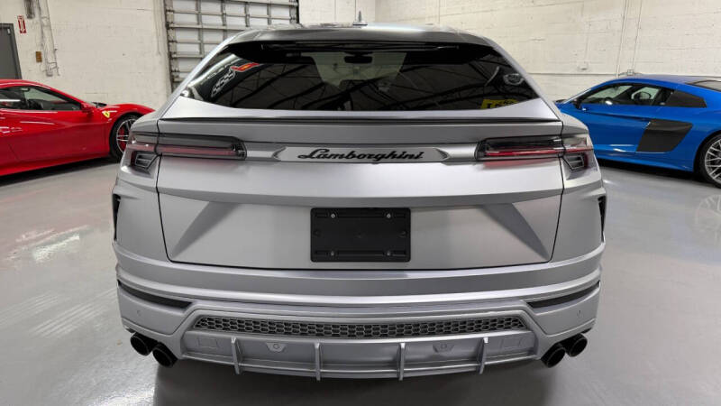 2022 Lamborghini Urus