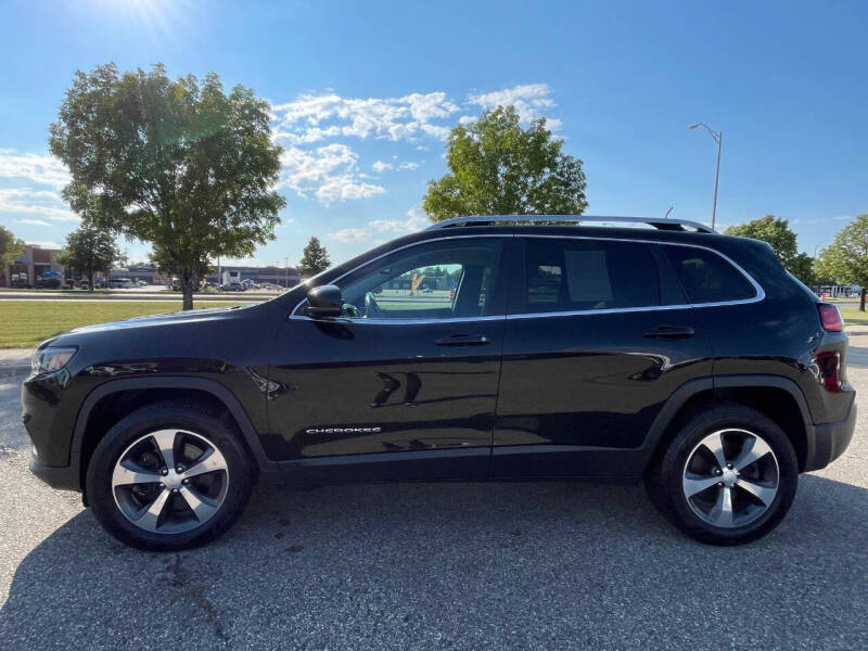 2019 Jeep Cherokee Limited photo 2