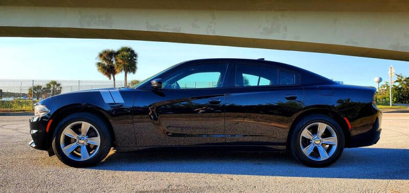 2017 Dodge Charger SXT