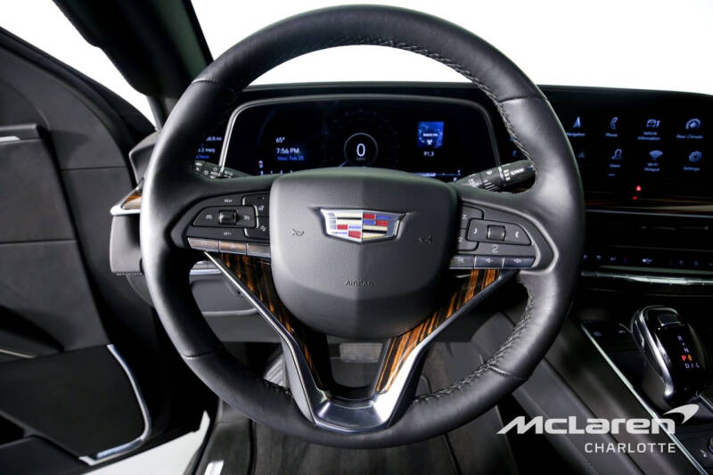 2022 Cadillac Escalade ESV Luxury