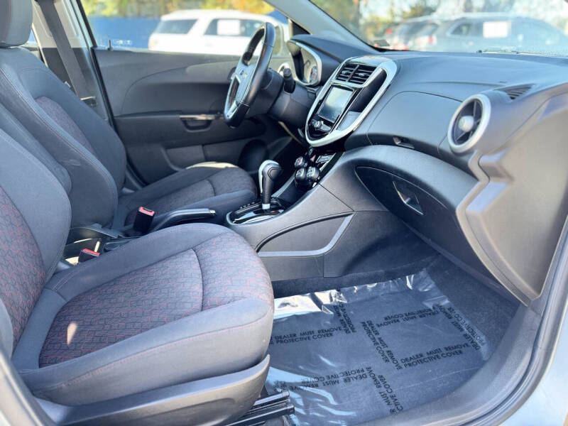 2017 Chevrolet Sonic LT Auto