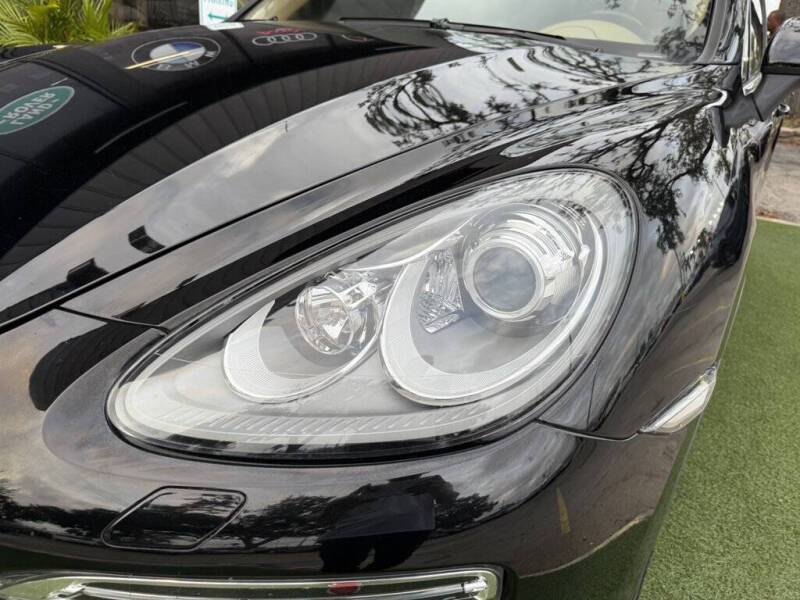 2014 Porsche Cayenne Platinum