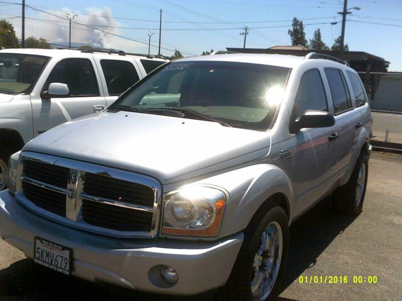 Bright Silver Metallic Clearcoat 2005 Dodge Durango SLT SLT 4WD 4dr SUV 1