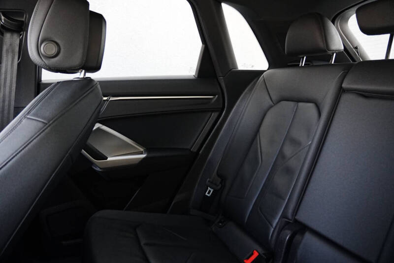 2022 Audi Q3 quattro S line Premium 45 TFSI