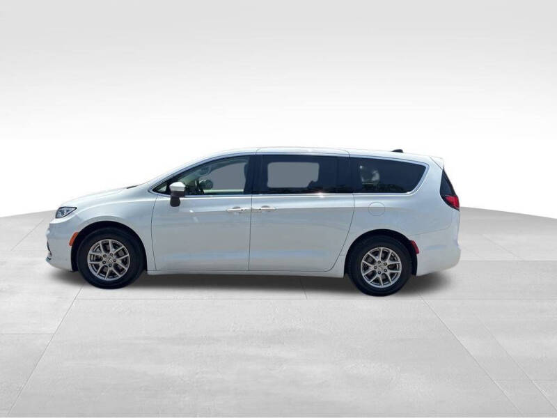 Used 2023 Chrysler Pacifica Touring L with VIN 2C4RC1BG4PR553622 for sale in Maysville, KY