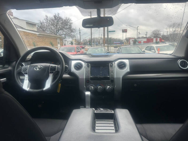 2016 Toyota Tundra SR5