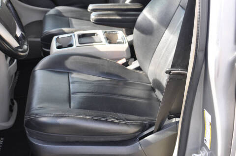 2015 Chrysler Town and Country Touring