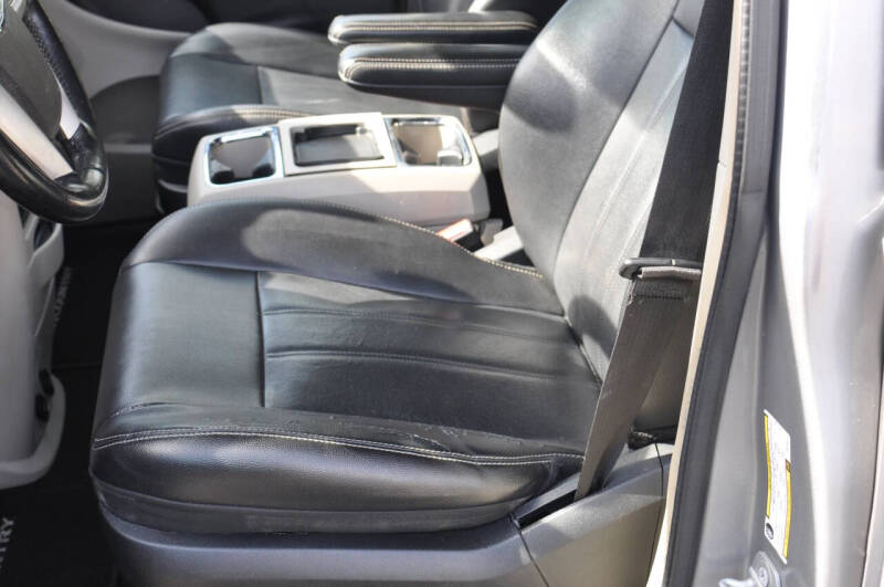 2015 Chrysler Town and Country Touring