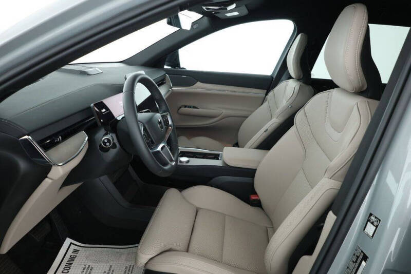 2025 Volvo EX90 Twin Plus 7P