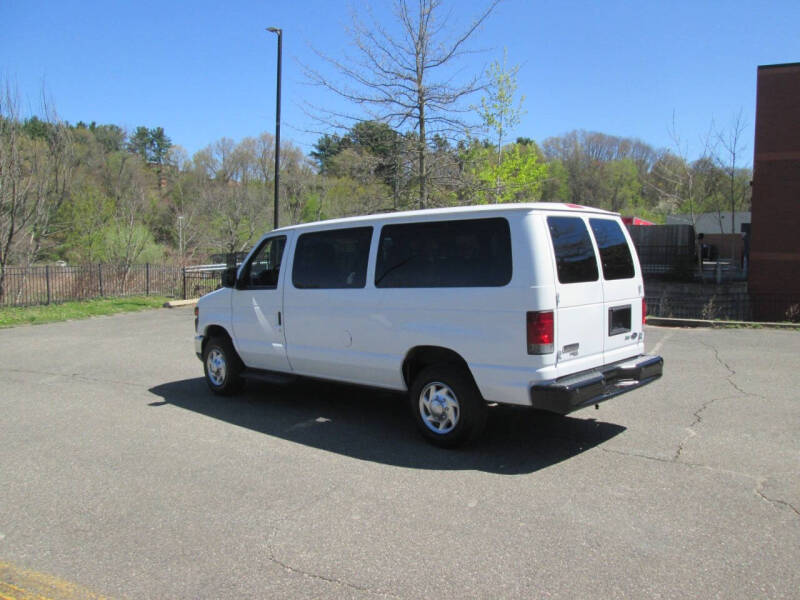 2010 Ford E-Series E-350 SD XL