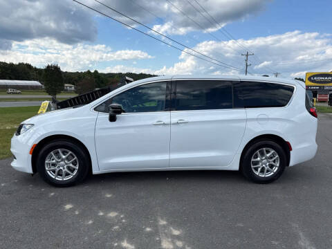 2026 Chrysler Voyager LX