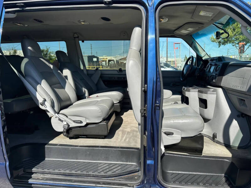 2013 Ford E-Series E-150 XLT