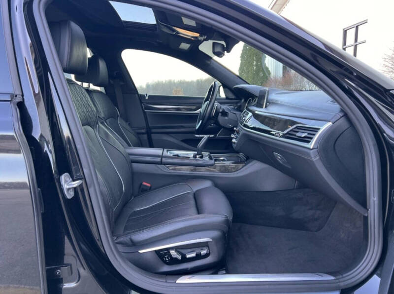 2016 BMW 7 Series 750i xDrive