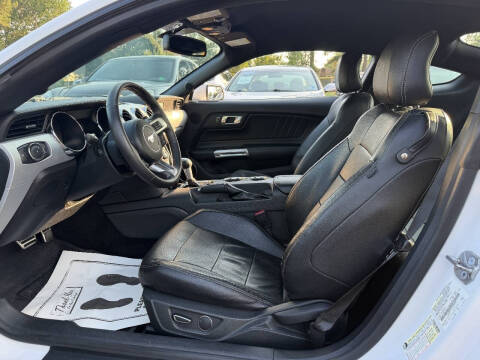 2015 Ford Mustang EcoBoost Premium