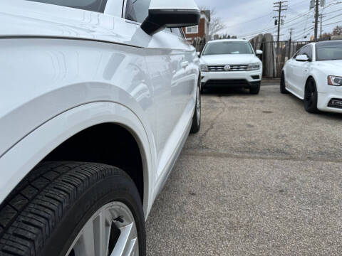 2018 Audi Q5 2.0T quattro Premium Plus