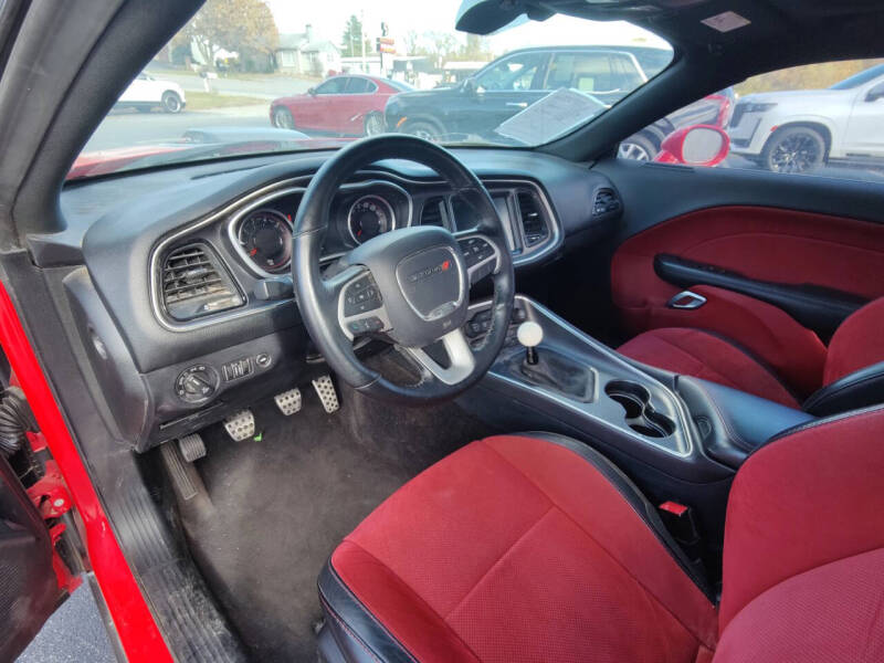 2016 Dodge Challenger 392 HEMI Scat Pack Shaker