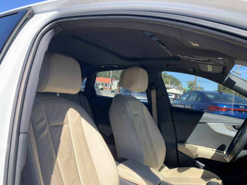 2017 Audi A4 2.0T Premium