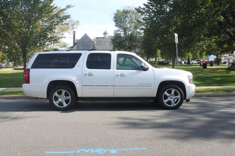 2013 Chevrolet Suburban for sale at Lexington Auto Club in Clifton NJ