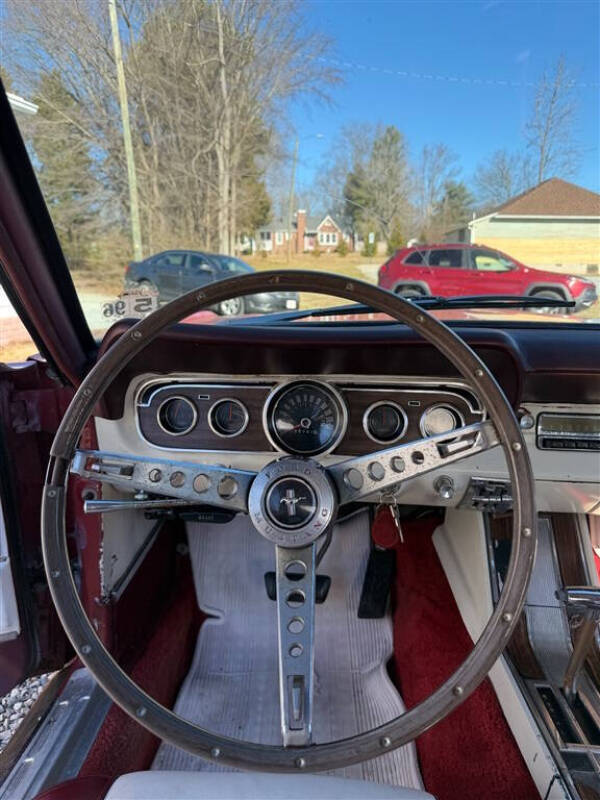 1966 Ford Mustang convertible V8