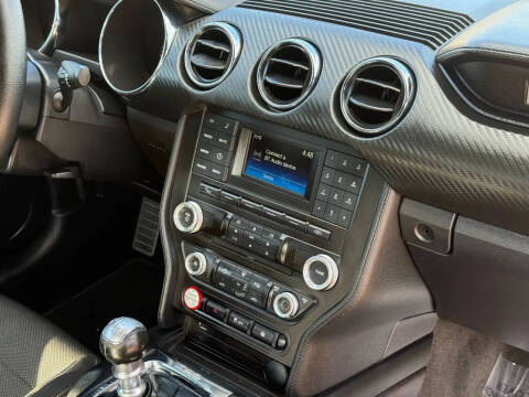 2015 Ford Mustang V6