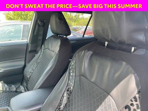 2023 Toyota RAV4 Hybrid SE