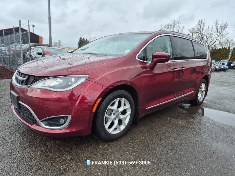 2017 Chrysler Pacifica Touring-L Plus