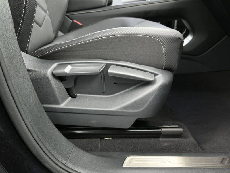 2024 Volkswagen Atlas Cross Sport SE 4Motion