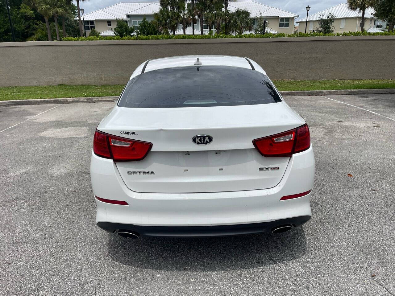 2015 KIA Optima Sedan - $11,995