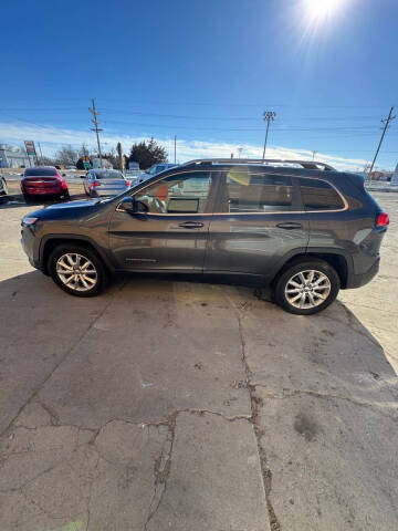 2016 Jeep Cherokee for sale at J & S Auto in Downs KS