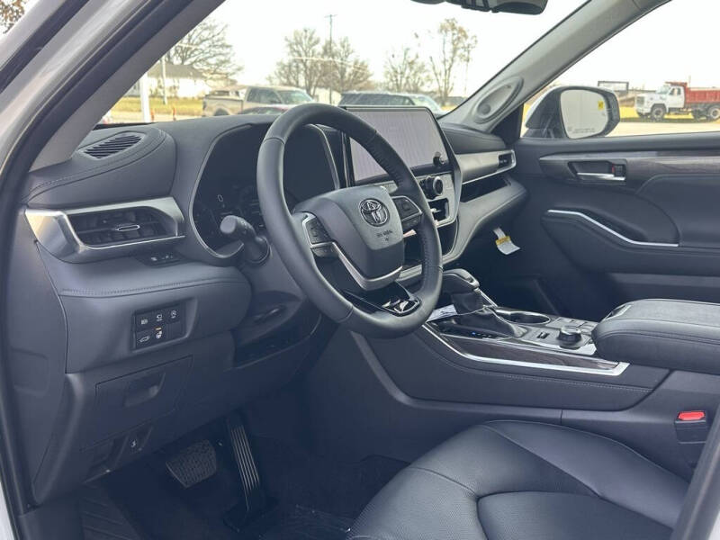 2026 Toyota Highlander Limited