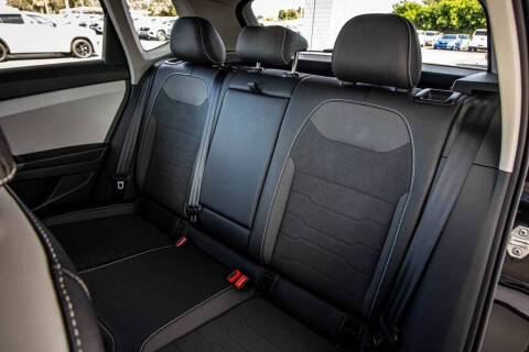 2025 Volkswagen Taos SE