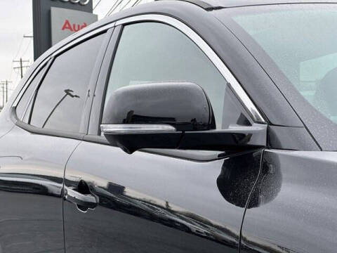 2025 VinFast VF8 Plus