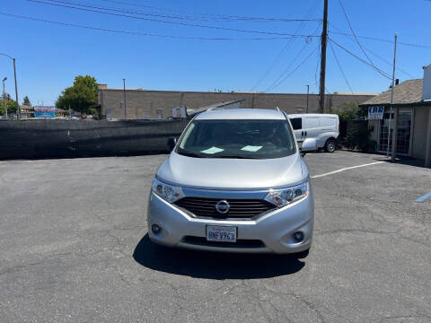2017 Nissan Quest SV