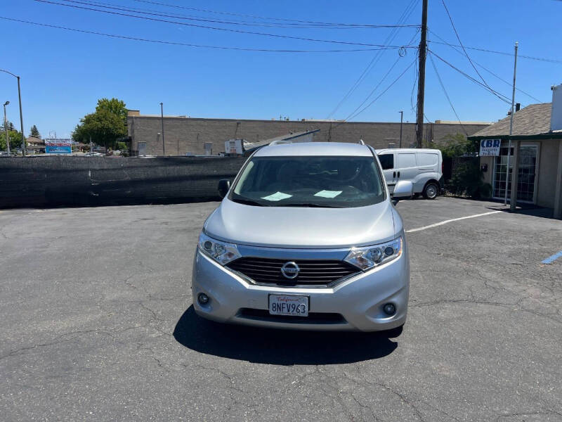 2017 Nissan Quest SV