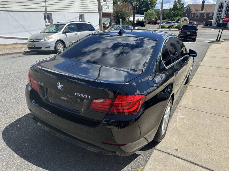 2013 BMW 5 Series 528i xDrive