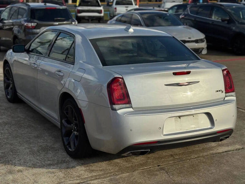 2023 Chrysler 300 S V6