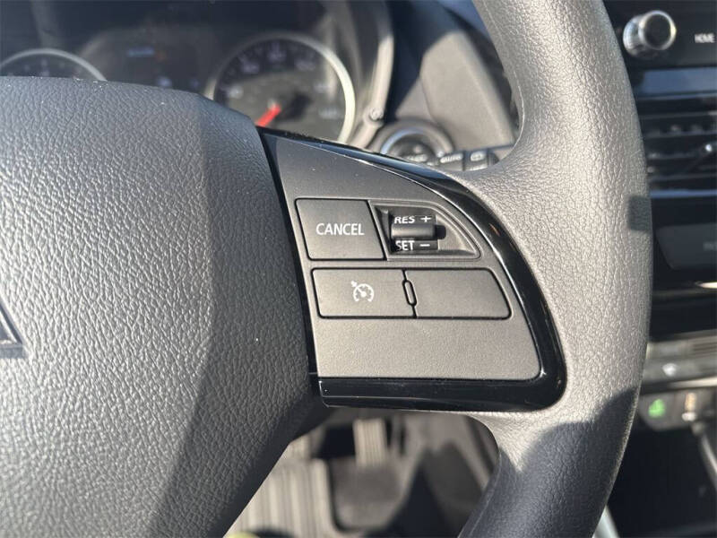 2025 Mitsubishi Eclipse Cross LE