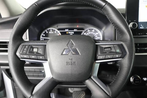 2023 Mitsubishi Outlander SE