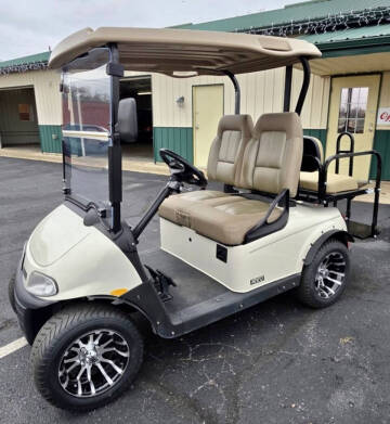 2019 E-Z-GO RXV Freedom