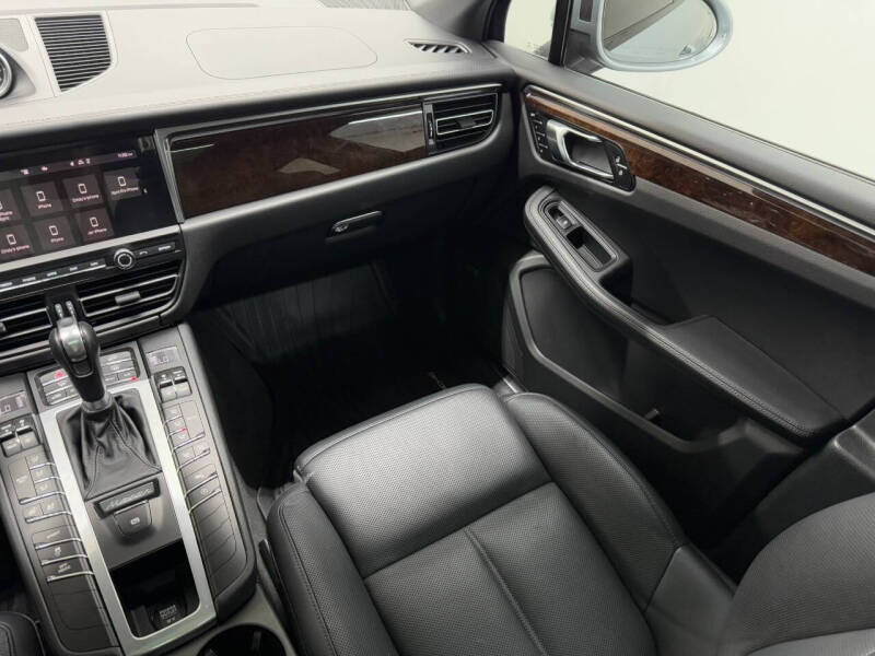 2020 Porsche Macan S