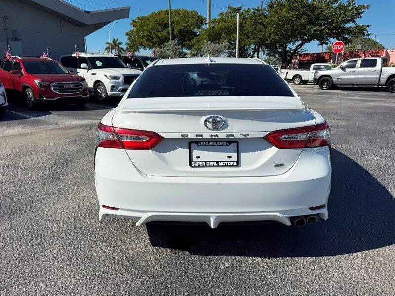 2019 Toyota Camry SE