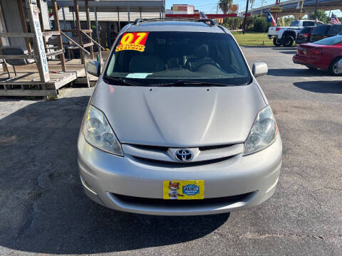 2007 Toyota Sienna XLE 7-Passenger