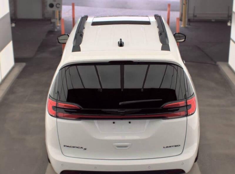 2025 Chrysler Pacifica Limited