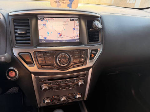 2020 Nissan Pathfinder SL