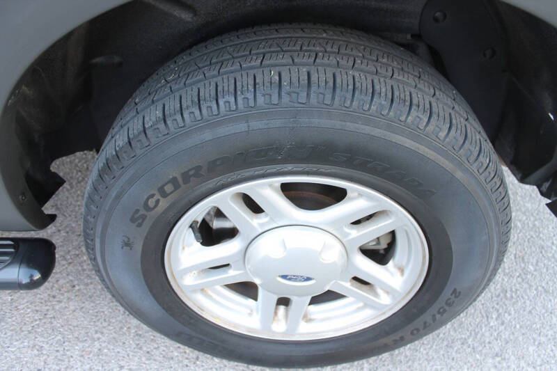 2003 Ford Explorer XLS