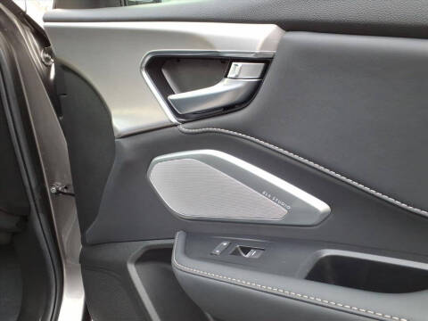 2025 Acura RDX SH-AWD w/Tech