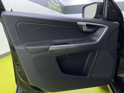 2016 Volvo XC60 T5 Drive-E Platinum