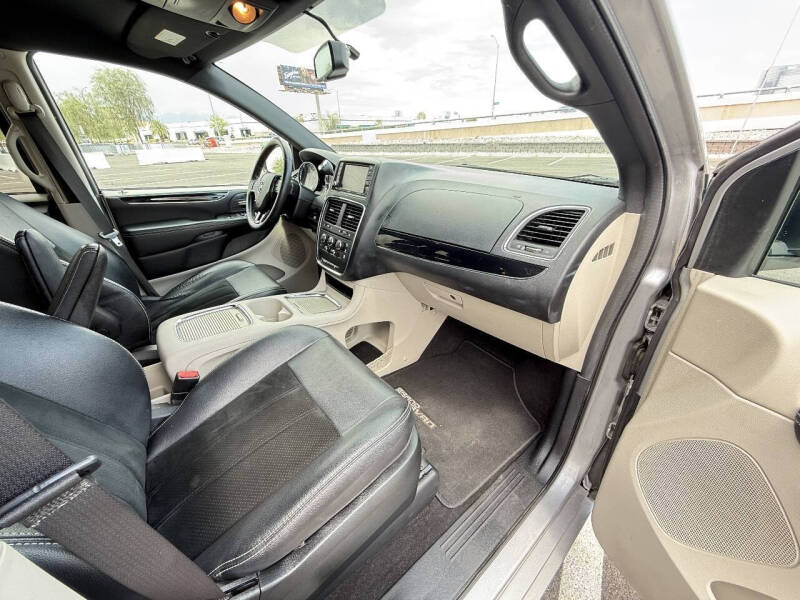 2017 Dodge Grand Caravan SXT