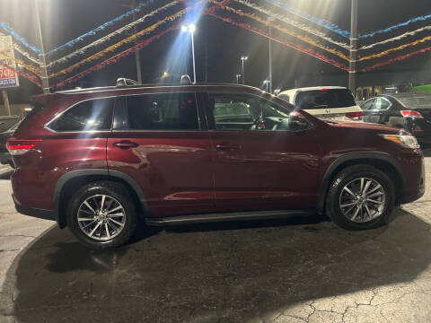 2017 Toyota Highlander SE