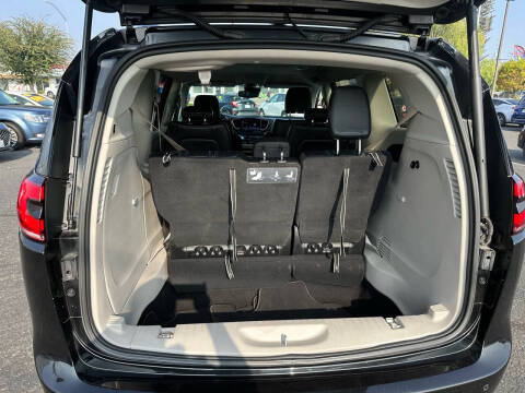 2021 Chrysler Pacifica Touring L